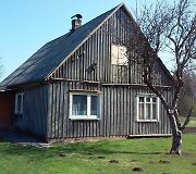 Ieva Juozaitienė su vyru atnaujino &scaron;imtametę sodybą