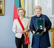 Dalia Grybauskaitė apdovanojo ordinu &bdquo;Už nuopelnus Lietuvai&ldquo; Didžiuoju kryžiumi Vokietijos gynybos ministrę Ursula von der Leyen