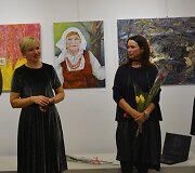 Varėnos kultūros centro parodų salėje atidaryta menininkų Valdemaro &Scaron;eme&scaron;kos, Alinos Daiker Gulbinienės ir Alessandro Rillo tapybos darbų paroda &bdquo;Antitesi&ldquo;