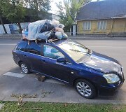 &Scaron;iuk&scaron;lių konteineriu virtęs automobilis
