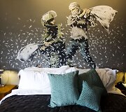 Gatvės menininkas Banksy atidarė vie&scaron;butį Betliejuje