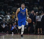 16-18. Luka Dončičius (&bdquo;Dallas Mavericks&ldquo;) &ndash; 40,1 mln. JAV dolerių