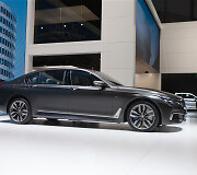 BMW M760Li