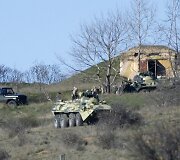 Rusų kariai &scaron;alia Belbeko karinės bazės
