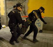 Madride po gatvės prekiautojo mirties įsiplieskė neramumai