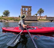 Prie vienos i&scaron; neturistinių Egipto &scaron;ventyklų palei Nilą