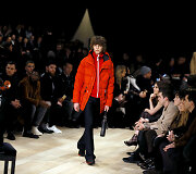 &bdquo;Burberry&ldquo; 2016 m. rudens-žiemos kolekcija