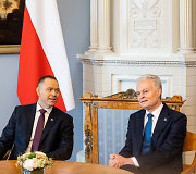 Karolis Nawrockis, Gitanas Nausėda