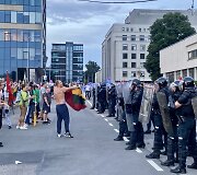Mitinguotojai priartėjo prie Seimo