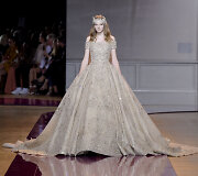 &bdquo;Zuhair Murad&ldquo; 2016 m. rudens-žiemos auk&scaron;tosios mados kolekcijos modelis