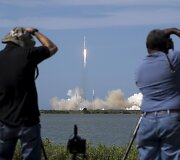 &bdquo;SpaceX&ldquo; raketos pakilimas