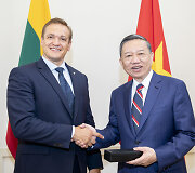 Vidaus reikalų ministras Eimutis Misiūnas susitiko su Vietnamo vie&scaron;ojo saugumo ministru ir jo delegacija