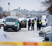 &Scaron;iaurės garažuose policija laužiasi ne tik į juos, bet ir į ten esančius seifus
