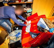 Policija atlieka kratą