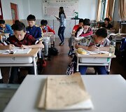 Olimpinė mokykla Kinijoje, kur čempionai auginami nuo mažens