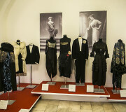 Parodos &bdquo;Kvietimas į pokylį. 1915&ndash;2015&ldquo; eksponatai