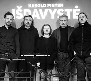 Oskaro Kor&scaron;unovo teatras metus užbaigia Haroldo Pinterio &bdquo;I&scaron;davyste&ldquo;