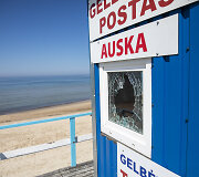 Vandalų suniokotas gelbėtojų postas
