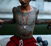 Tailandiečiai su priklausomybėmis kovoja atokiame budistų vienuolyne
