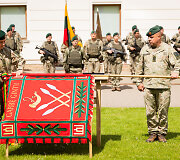 Lietuvos kariuomenės Karo komendantūrų valdybos vėliavos įteikimo ceremonija