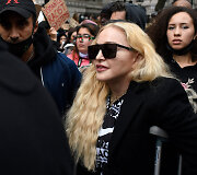 Dainininkė Madonna &bdquo;Black Lives Matter&ldquo; proteste Londone