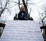 Darbuotojai i&scaron; Turkijos skelbia bado streiką