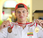 Į Vilnių grįžo pasaulio jaunimo plaukimo čempionas Andrius &Scaron;idlauskas