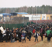 Migrantai Baltarusijoje prie sienos su Lenkija
