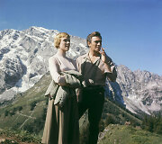 Christopheris Plummeris ir Julie Andrews