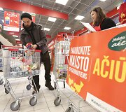 Vaikai nuspalvino &scaron;ventinį &bdquo;Maisto banko&ldquo; akcijos kiau&scaron;inį