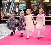 &bdquo;Vilnius Outlet&ldquo; ir modelių mokykla &bdquo;CatWalk&ldquo; surengė stilingą &bdquo;Back To School&ldquo; mados &scaron;ventę.