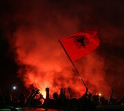 Albanijos futbolo rinktinę sirgaliai pasitinka kaip nugalėtojus