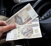 Lenkijos greitkeliai ir jų pa&scaron;aliai