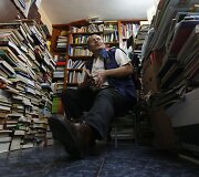 Jose Alberto Gutierrezo sukauptos knygos bibliotekoje