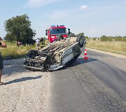 Apvirtęs automobilis