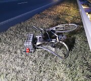 Dviratininkas buvo partrenktas kai skersai bandė pervažiuoti kelią.