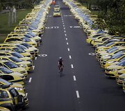Brazilijos taksistai protestuoja prie&scaron; programėlę &bdquo;Uber&ldquo;