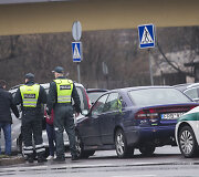 &bdquo;Toyota Yaris&ldquo; ir &bdquo;Subaru Legacy&ldquo; avarija