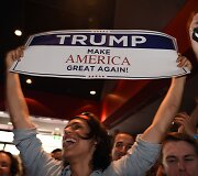 Amerikiečiai &scaron;venčia Donaldo Trumpo pergalę prezidento rinkimuose