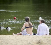 &Scaron;ilta vasaros pradžia vilniečių į paplūdimius dar nei&scaron;viliojo