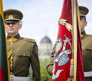 Valstybės vėliavos pakėlimo ceremonija Nepriklausomybės aik&scaron;tėje, Vilniuje