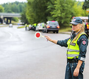 Rytinis reidas Vilniuje: ma&scaron;iną palikęs vairuotojas spruko nuo pareigūnų