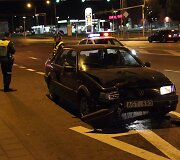&Scaron;iauliuose girtas vairuotojas nulaužė &scaron;viesoforą