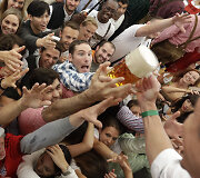 Miunchene prasidėjo kasmetinis alaus festivalis &bdquo;Oktoberfest&ldquo;