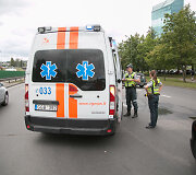 Vilniaus centre vienas po kito susidūrė 4 automobiliai