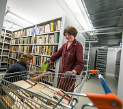 Nacionalinės bibliotekos saugykloje &ndash; ir kelis de&scaron;imtmečius skaitytojams nebereikalingos knygos