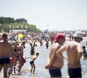 Poilsiautojai Palangos paplūdimyje