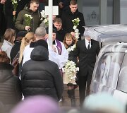 Plungė ir visa Lietuva atsisveikina su žiauriai nužudyta Ieva Strazdauskaite