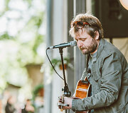 Darius Žvirblis / Gatvės muzikos diena 2015 / &bdquo;Downtown forest hostel & camping&ldquo; terasa / R.&Scaron;e&scaron;kaičio nuotr.