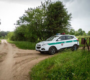 Policijos pareigūnai krečia įtariamųjų namus &Scaron;alčininkų rajone